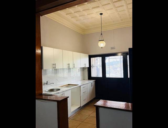 3 BEDROOM PROPERTY TO RENT IN KENSINGTON